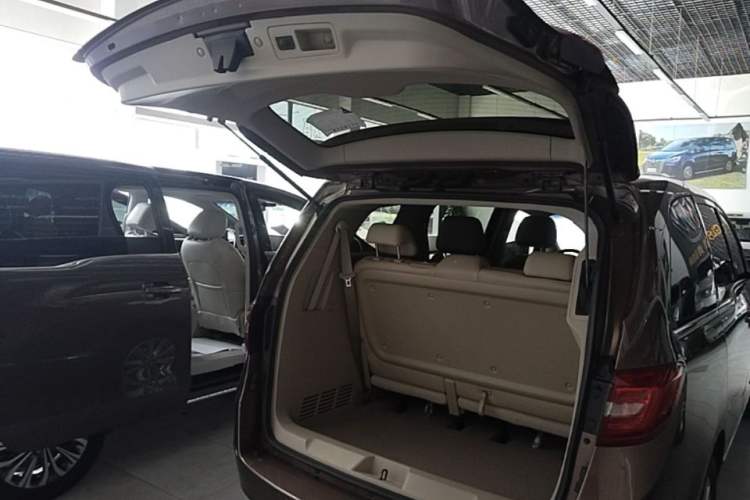 Used Buick GL8 2018 28T Prestige Version China VI Standard Trunk