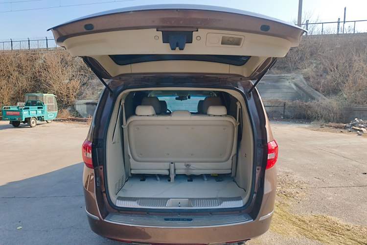 Used Buick GL8 2018 28T Comfort Model China VI Standard Trunk