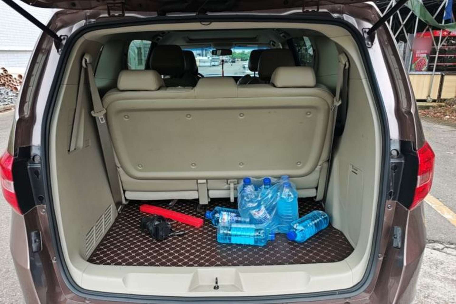 Used Buick GL8 2018 28T Luxury Model China VI Standard Trunk