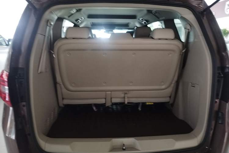 Used Buick GL8 2018 28T Luxury Model China VI Standard Trunk