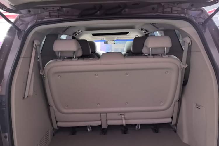 Used Buick GL8 2018 28T Luxury Model China VI Standard Trunk