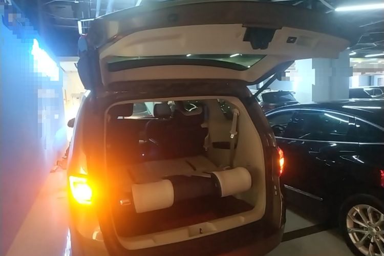 Used Buick GL8 2018 28T Luxury Model China VI Standard Trunk