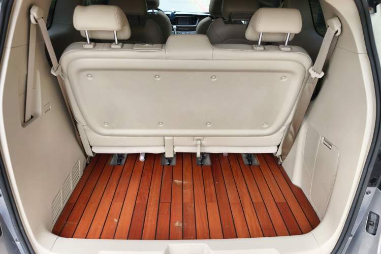 Used Buick GL8 2018 28T Luxury Model China VI Standard Trunk