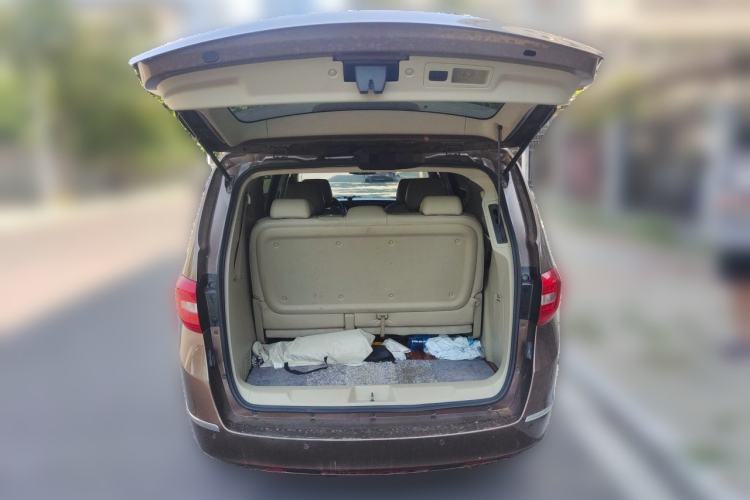 Used Buick GL8 2018 28T Luxury Model China VI Standard Trunk