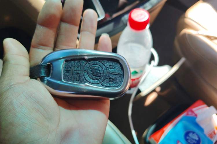 Used Buick GL8 2018 ES 28T Luxury Model China VI Standard Vehicle Key