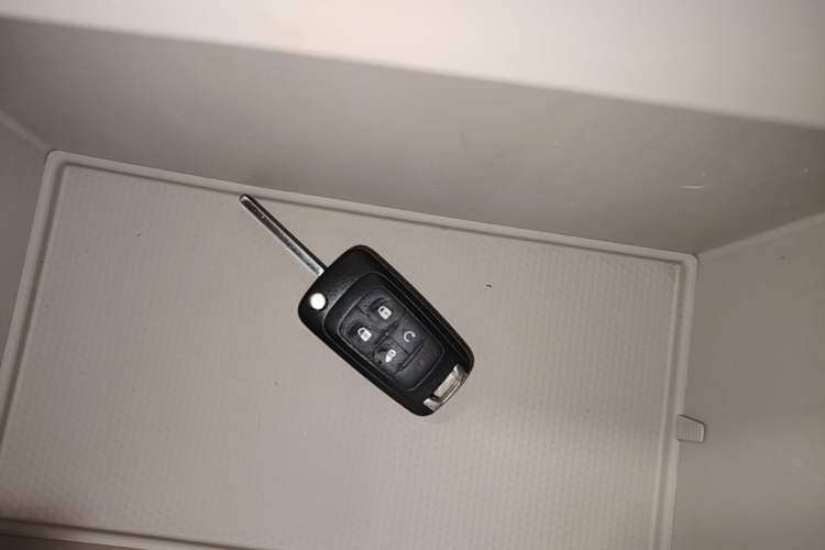 Used Buick GL8 2018 28T Luxury Model China VI Standard Vehicle Key