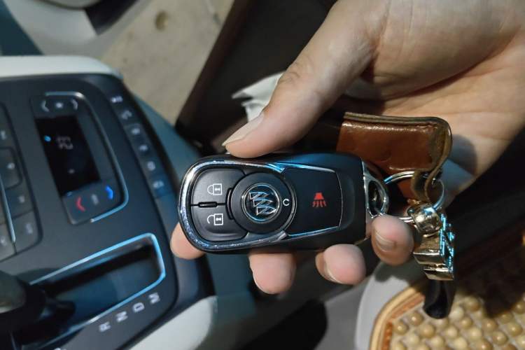 Used Buick GL8 2018 ES 28T Comfort Model China VI Standard Vehicle Key