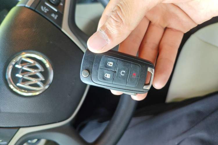 Used Buick GL8 2018 28T Comfort Model China VI Standard Vehicle Key