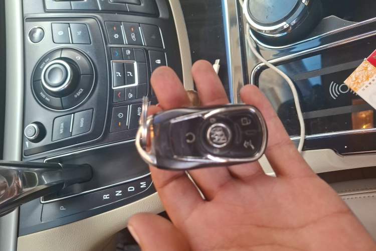 Used Buick GL8 2018 28T Comfort Model China VI Standard Vehicle Key