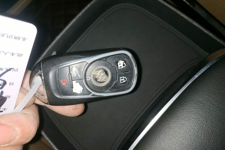 Used Buick GL8 2018 ES 28T Flagship Model China VI Standard Vehicle Key