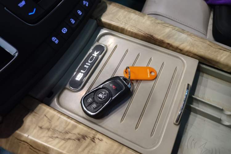 Used Buick GL8 2018 ES 28T Comfort Model China VI Standard Vehicle Key