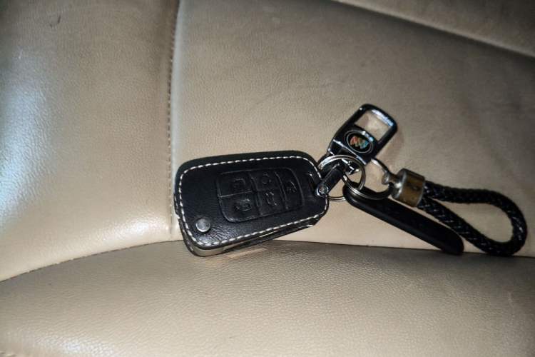 Used Buick GL8 2018 28T Luxury Model China VI Standard Vehicle Key