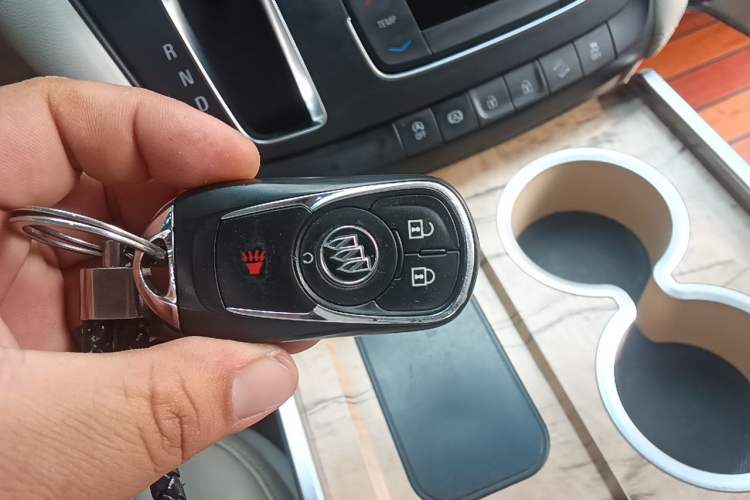 Used Buick GL8 2018 ES 28T Comfort Model China VI Standard Vehicle Key