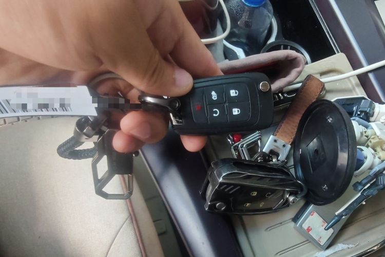 Used Buick GL8 2018 28T Luxury Model China VI Standard Vehicle Key