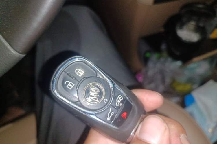 Used Buick GL8 2018 ES 28T Flagship Model China VI Standard Vehicle Key