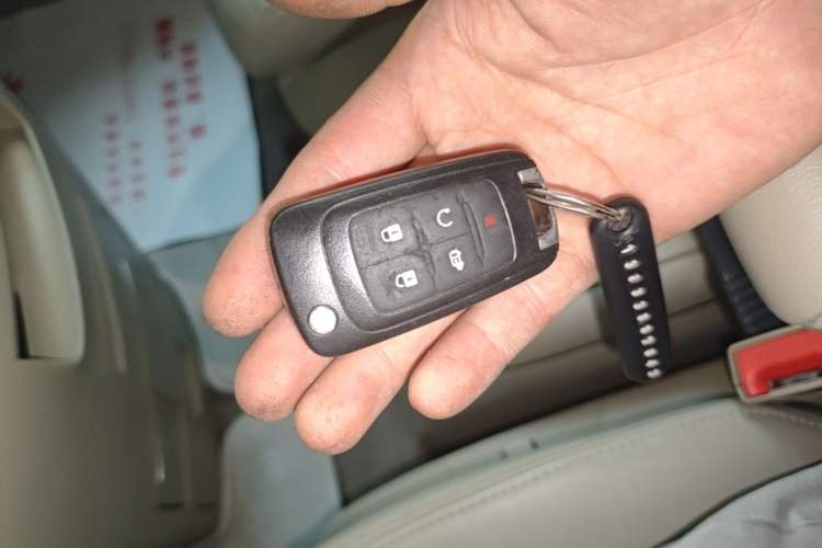 Used Buick GL8 2018 28T Luxury Model China VI Standard Vehicle Key