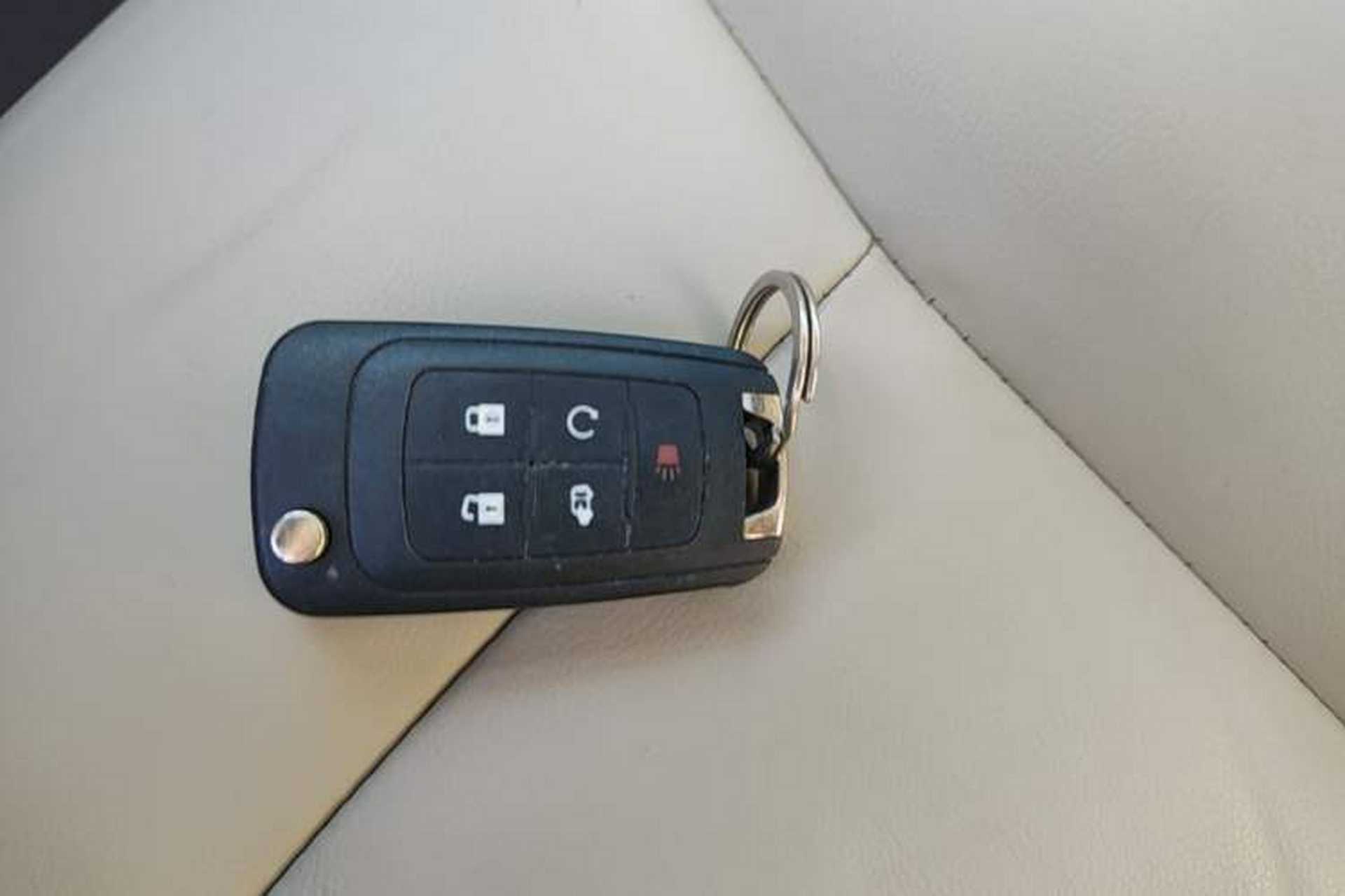 Used Buick GL8 2018 28T Luxury Model China VI Standard Vehicle Key