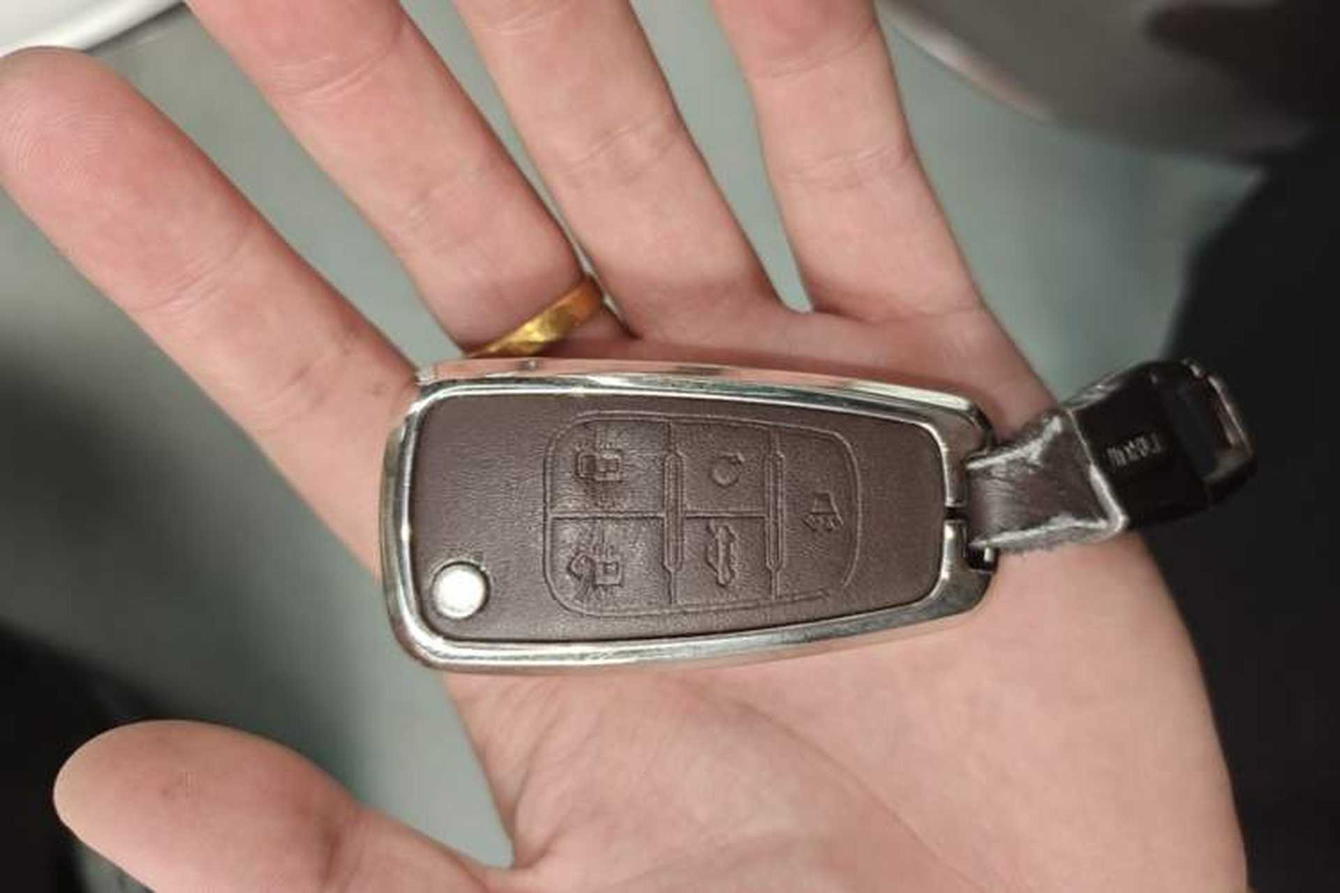 Used Buick GL8 2018 28T Prestige Version China VI Standard Vehicle Key
