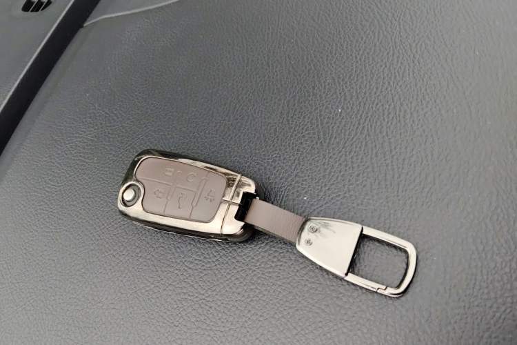 Used Buick GL8 2018 28T Luxury Model China VI Standard Vehicle Key