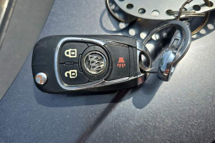 Used Buick GL8 2018 28T Comfort Model China VI Standard Vehicle Key