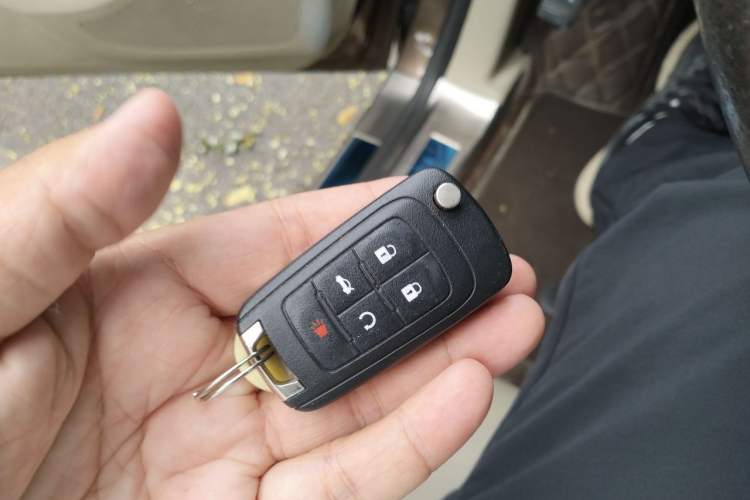 Used Buick GL8 2018 28T Luxury Model China VI Standard Vehicle Key