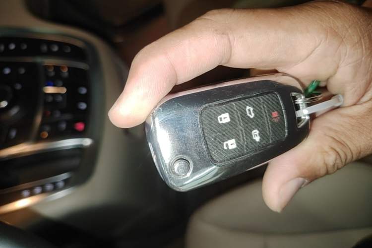 Used Buick GL8 2018 28T Luxury Model China VI Standard Vehicle Key