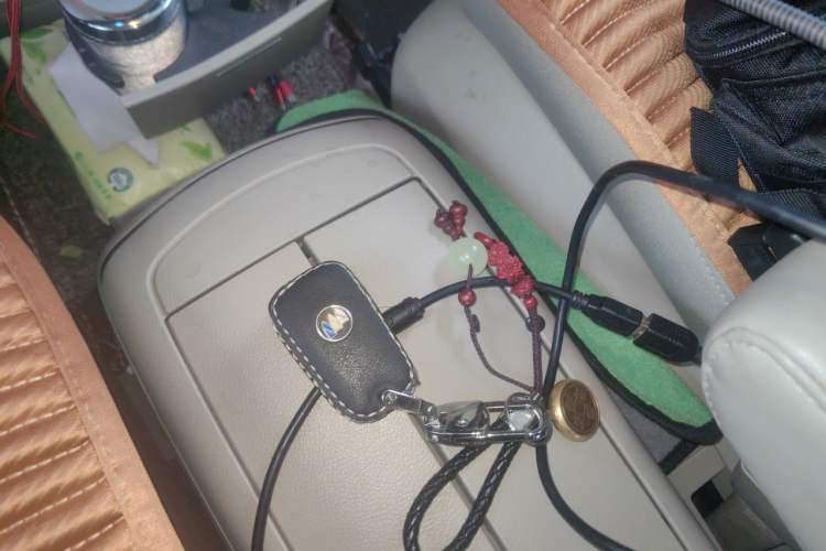 Used Buick GL8 2018 28T Luxury Model China VI Standard Vehicle Key