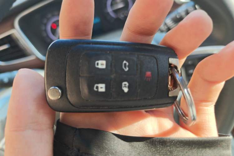 Used Buick GL8 2018 28T Luxury Model China VI Standard Vehicle Key
