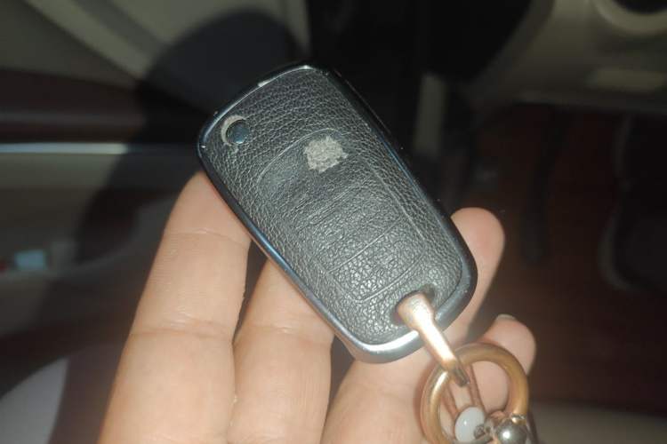 Used Buick GL8 2018 28T Luxury Model China VI Standard Vehicle Key