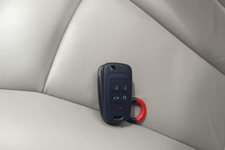 Used Buick GL8 2018 28T Luxury Model China VI Standard Vehicle Key