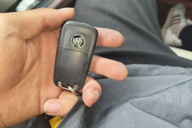 Used Buick GL8 2018 28T Prestige Version China VI Standard Vehicle Key