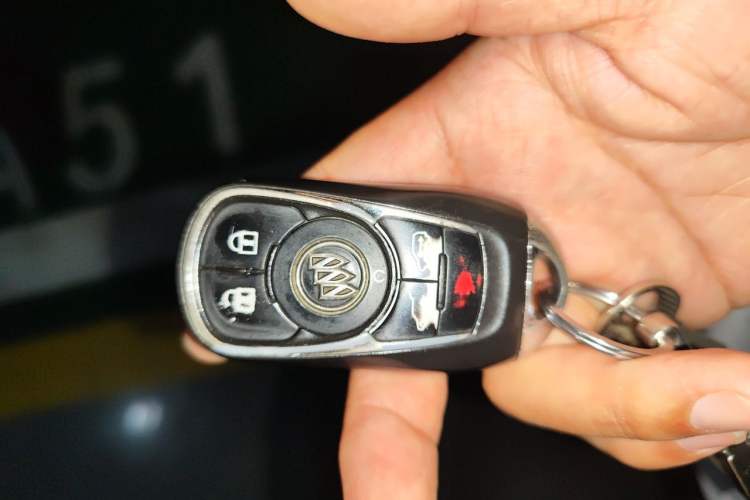 Used Buick GL8 2018 ES 28T Flagship Model China VI Standard Vehicle Key