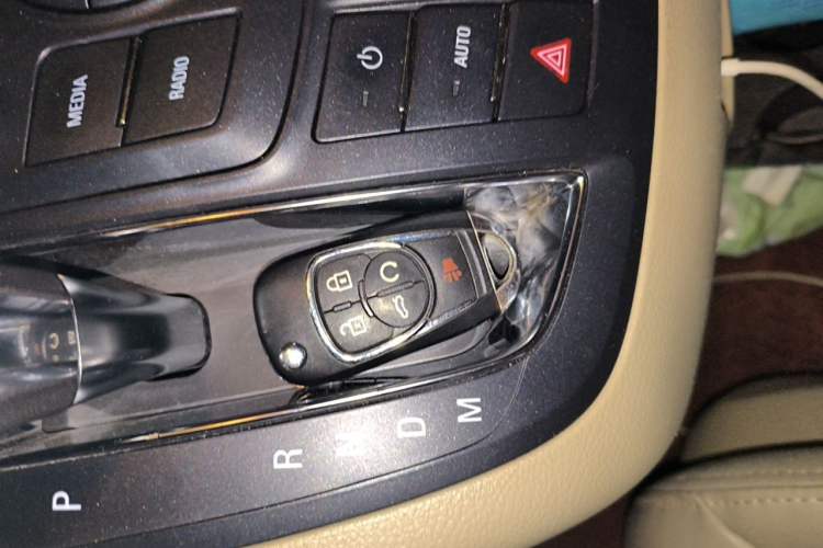 Used Buick GL8 2018 28T Luxury Model China VI Standard Vehicle Key