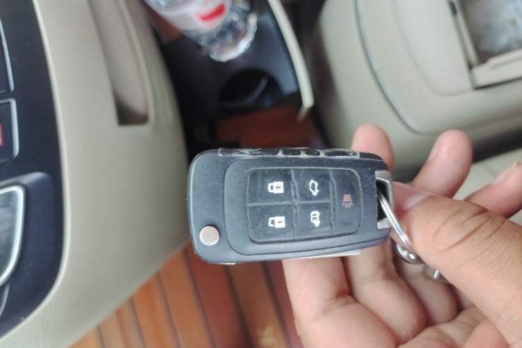 Used Buick GL8 2018 28T Luxury Model China VI Standard Vehicle Key