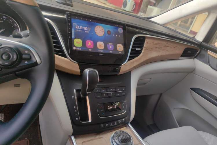 Used Buick GL8 2018 ES 28T Comfort Model China VI Standard Audio And AC Panel