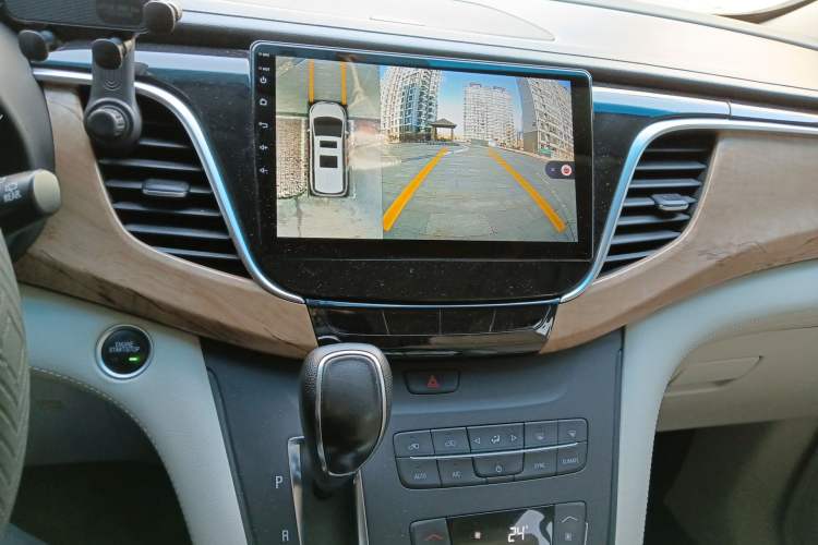 Used Buick GL8 2018 ES 28T Comfort Model China VI Standard Audio And AC Panel