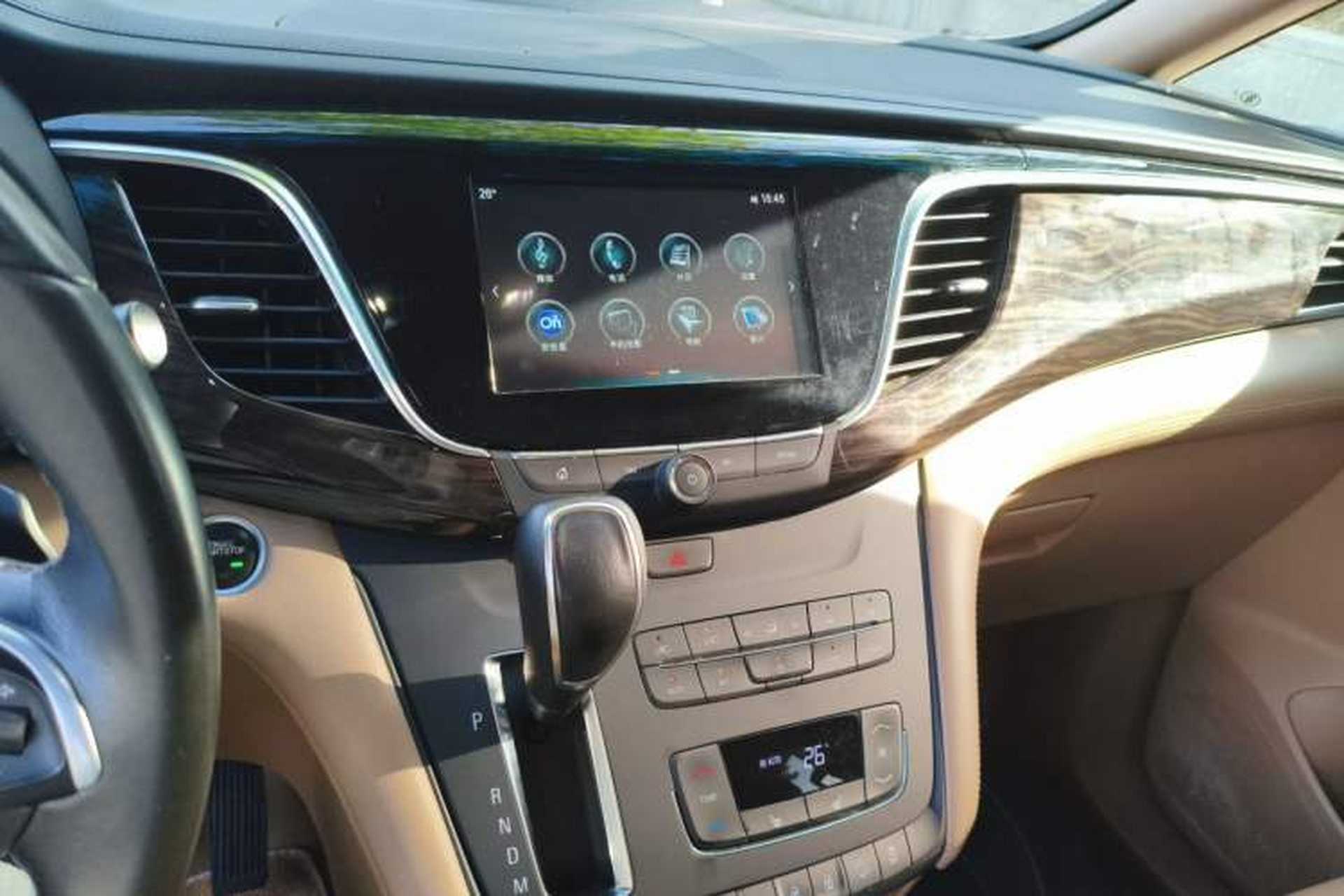 Used Buick GL8 2018 ES 28T Premium Model China VI Standard Audio And AC Panel