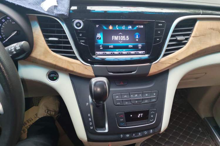 Used Buick GL8 2018 ES 28T Comfort Model China VI Standard Audio And AC Panel