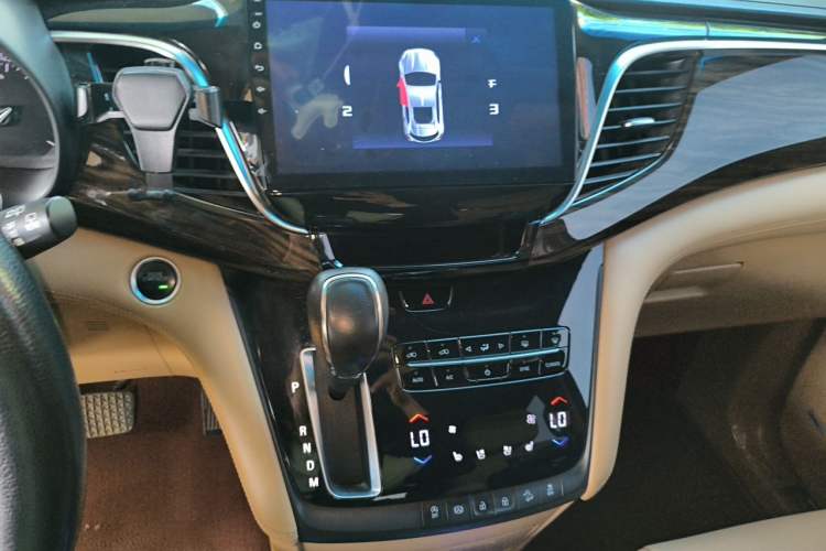 Used Buick GL8 2018 ES 28T Flagship Model China VI Standard Audio And AC Panel