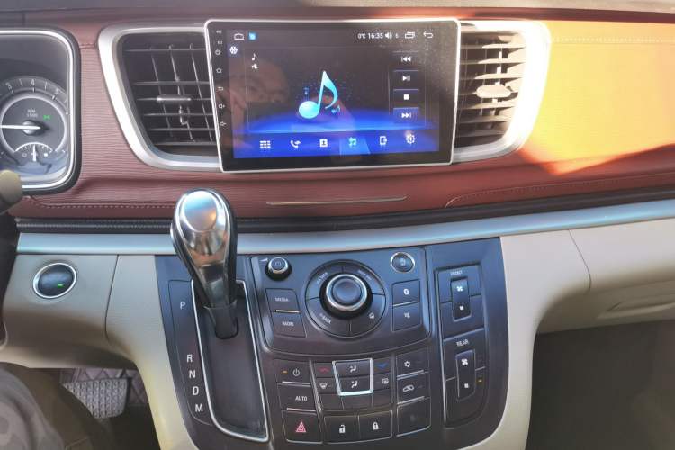 Used Buick GL8 2018 28T Comfort Model China VI Standard Audio And AC Panel