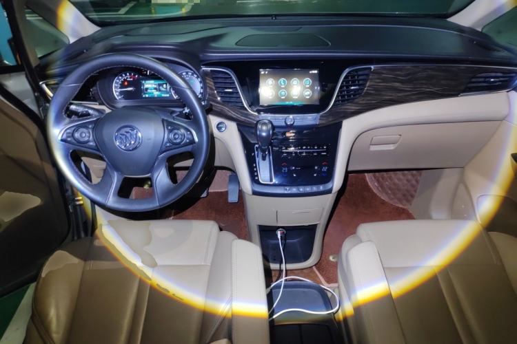 Used Buick GL8 2018 ES 28T Luxury Model China VI Standard Center Console