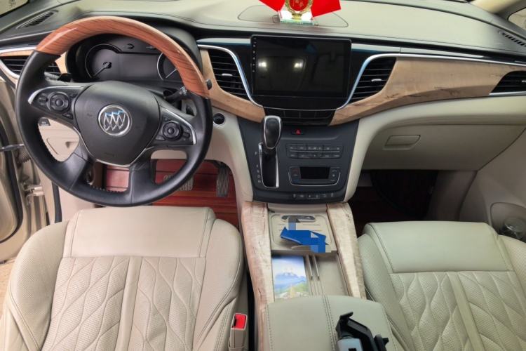 Used Buick GL8 2018 ES 28T Comfort Model China VI Standard Center Console
