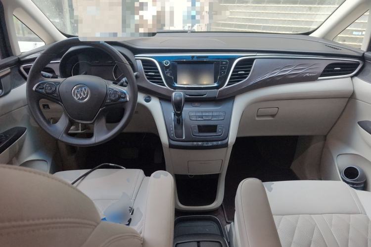 Used Buick GL8 2018 ES 28T Comfort Model China VI Standard Center Console