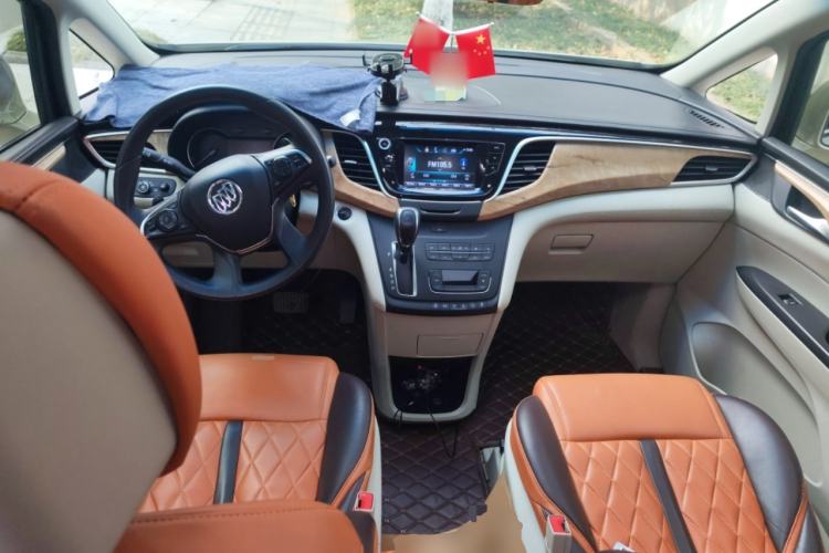 Used Buick GL8 2018 ES 28T Comfort Model China VI Standard Center Console