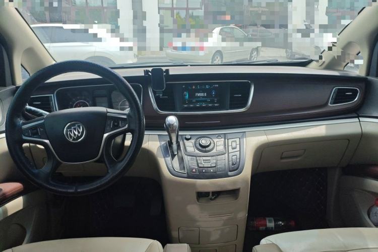 Used Buick GL8 2018 28T Luxury Model China VI Standard Center Console