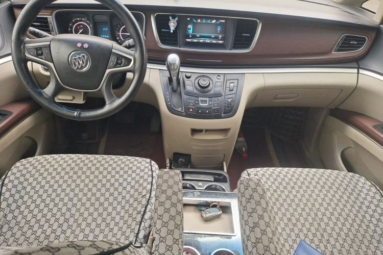 Used Buick GL8 2018 28T Comfort Model China VI Standard Center Console