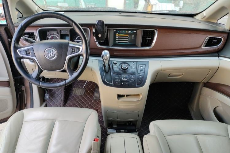 Used Buick GL8 2018 28T Luxury Model China VI Standard Center Console