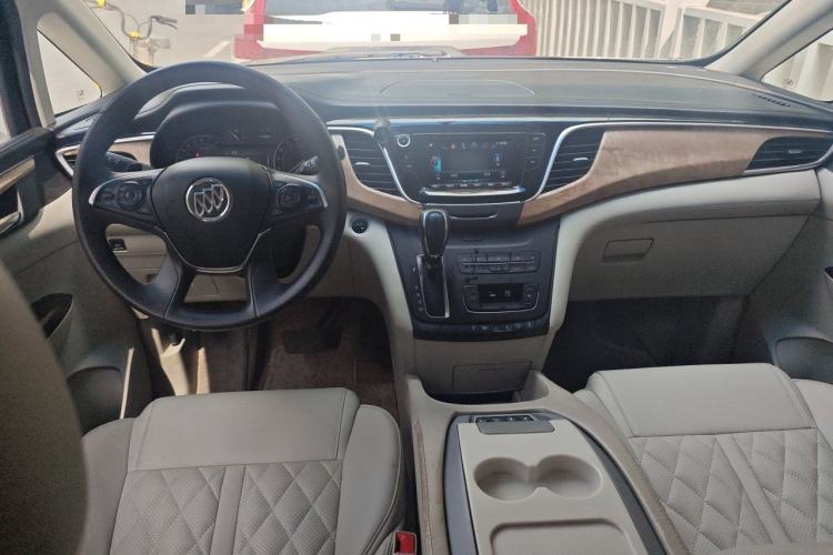 Used Buick GL8 2018 ES 28T Comfort Model China VI Standard Center Console