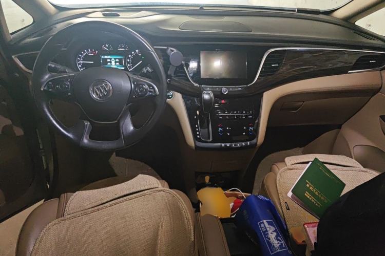 Used Buick GL8 2018 ES 28T Luxury Model China VI Standard Center Console