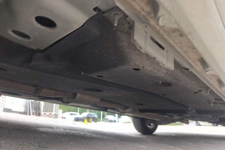 Used Buick GL8 2018 ES 28T Comfort Model China VI Standard Chassis Front Left